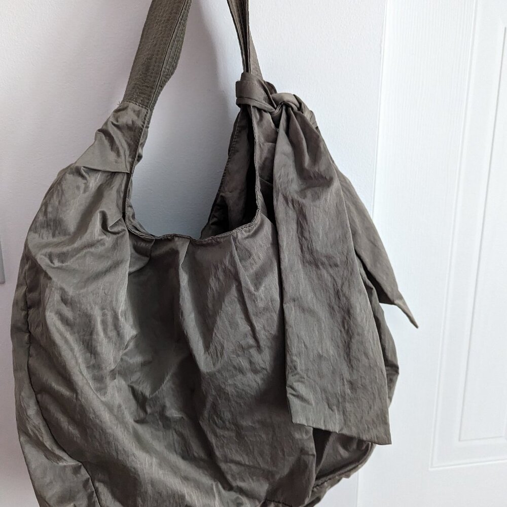 Vista greige taffeta handbag